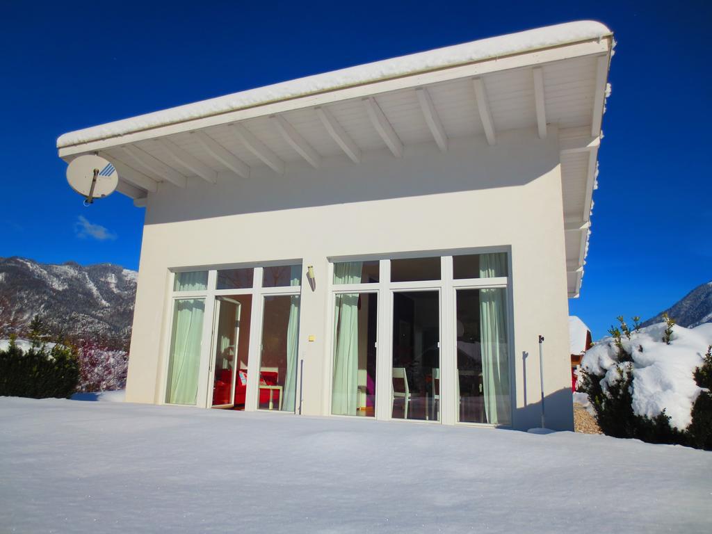 Flores, Ferienhaus Oder Doppelzimmer, Im Gruenen, 5 Gehminuten Ins Zentrum, Parkplatz, Zero Emissions Бад-Ішль Екстер'єр фото